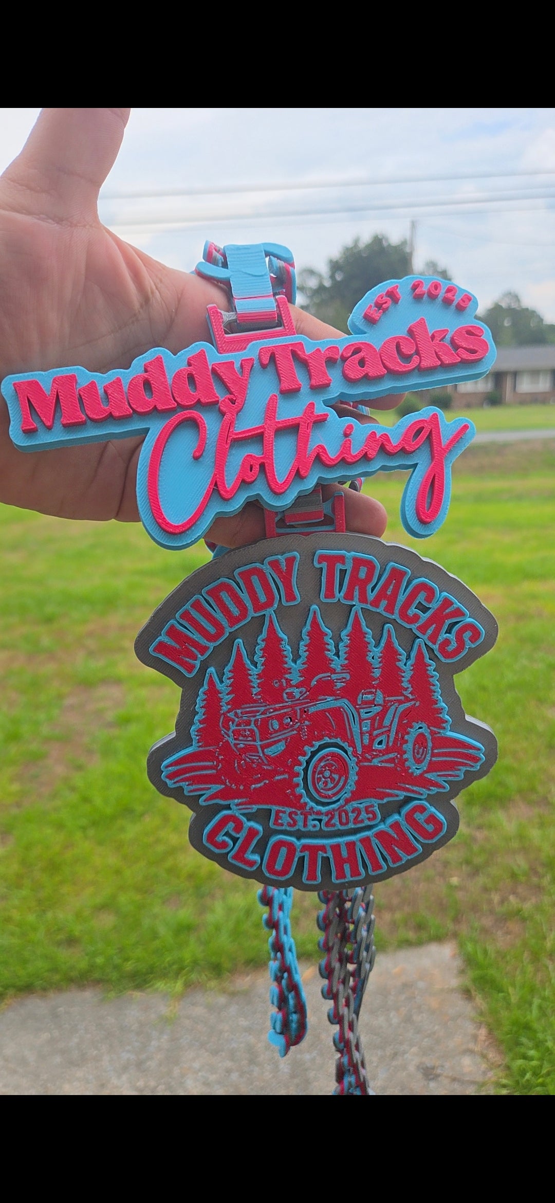 Muddy Tracks Hype Chain
